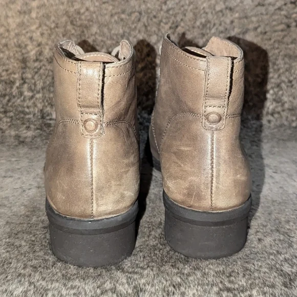 Bogs Kristina Chukka Boot Leather Waterproof Taupe Women's 9.5 - Picture 4 of 13